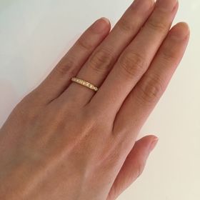 【ショパール(Chopard)の口コミ】 ハーフエタニティのデザインを探していました。ピンクゴールドで肌に馴染…