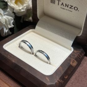 【TANZO.(鍛造指輪)の口コミ】 シンプルでかっこいい！真ん中を艶消しにすることで、
外側との差がより綺…
