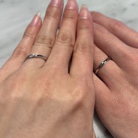 【ENUOVE(イノーヴェ)の口コミ】 ウェーブになっているデザインがとっても気に入っています。相手の指輪も…