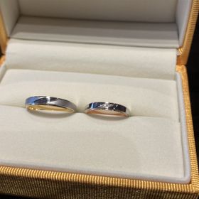 【ケイウノ ブライダル(K.UNO BRIDAL)の口コミ】 外側の石の位置、並べ方、内側の刻印が完全オリジナルでオーダーできまし…