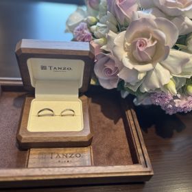 【TANZO.(鍛造指輪)の口コミ】 指輪の色もただのゴールドではなく、オリジナルのコーラルゴールドがとて…