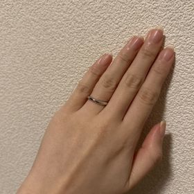 【和光ブライダルブティックギンザの口コミ】 ウェーブのデザインの方が指が長く見えるため、個人的にはおすすめかと思…