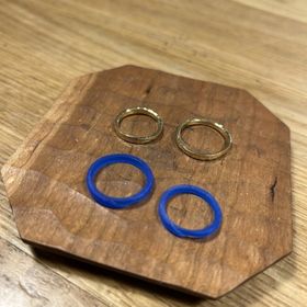 【CRAFY(クラフィ)の口コミ】 指輪の素材から丁寧な説明があり、形も見本を見ながら一つ一つ説明をして…