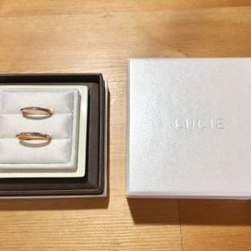 【LUCIE(ルシエ)の口コミ】 デザインが自分達で選べた事が良かったです。
希望する色味や価格帯、ダイ…