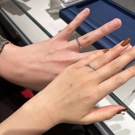 【銀座ダイヤモンドシライシの口コミ】 ダイヤモンドに特化したブランドさんで、試着時にダイヤモンドを見せてく…