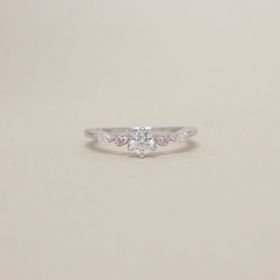 【LEGAN(レガン)の口コミ】 どちらもV字デザインで、婚約指輪は一目惚れでした。結婚指輪も婚約指輪に…