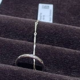 【カルティエ(Cartier)の口コミ】 指輪のデザインはシンプルなものが多かった印象です。中でもカルティエの…