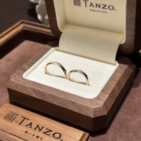 【TANZO.(鍛造指輪)の口コミ】 担当の方と一から色味やデザインなどをこだわって決める事が出来ます。納…
