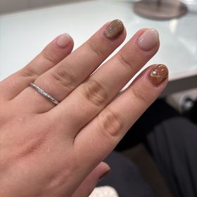 【アイプリモ(I-PRIMO)の口コミ】 ダイヤの輝きや正面からだけでなく全方位から楽しめるデザインです。2つの…