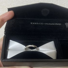 【エクセルコダイヤモンド(EXELCO DIAMOND)の口コミ】 歳を重ねても飽きずに付けられるデザインいうことでこちらの指輪にしまし…