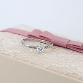 【LEGAN(レガン)の口コミ】 ピンクダイヤモンドを選びました。とても綺麗で一緒に買いに行った際彼女…