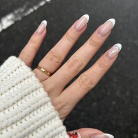 【カルティエ(Cartier)の口コミ】 最初のリングは流行り廃りのないオーソドックスな指輪を探していました。…