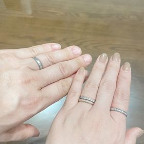 【アイプリモ(I-PRIMO)の口コミ】 結婚指輪にアイプリモのフレイを選びました。ダイヤが上品なサイズで日常…