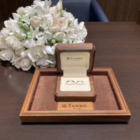 【TANZO.(鍛造指輪)の口コミ】 鍛造製法で作られており、とても丈夫にできている
荒めマットのライン加工…