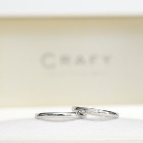 【CRAFY(クラフィ)の口コミ】 まずカタログよりデザインを選びどんな指輪が作りたいかを決めます。
ある…