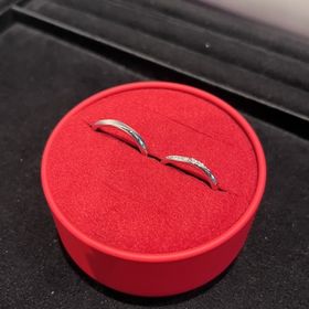 【AFFLUX(アフラックス)の口コミ】 デザイナーさんにデザインを書いていただき、とっても満足できる指輪です…