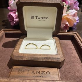 【TANZO.(鍛造指輪)の口コミ】 模様や変わったデザインではなく、シンプルなデザインだからこそ、グリー…