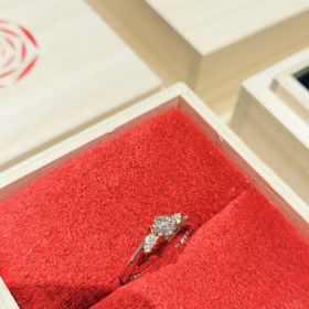 【出雲結(いずもゆい)の口コミ】 運命の赤い糸で縁を結ぶというコンセプトに惹かれました。ピンクゴールド…