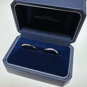 【銀座ダイヤモンドシライシの口コミ】 ダイヤモンドの輝きが凄く綺麗で、
光にあてるとキラキラ光ります！
ダイ…