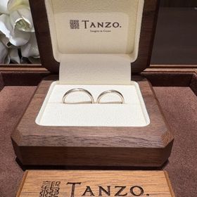 【TANZO.(鍛造指輪)の口コミ】 この指輪は色味と着け心地がよく、特別な日だけでなく日常使いにもぴった…