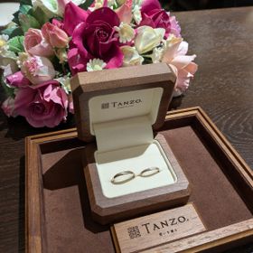 【TANZO.(鍛造指輪)の口コミ】 ・鍛造指輪だけのコーラルゴールドが使いやすくて、オリジナル感がある。
…