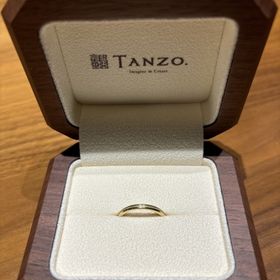 【TANZO.(鍛造指輪)の口コミ】 デザインがカスタマイズできることと、プラチナの色も微妙な違いですが好…