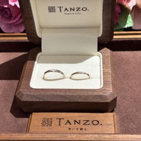 【TANZO.(鍛造指輪)の口コミ】 鍛造製で丈夫な指輪となっています。
コーラルゴールドは落ち着いた色味に…