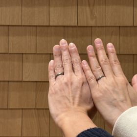 【出雲結(いずもゆい)の口コミ】 ・デザイン
　ー共通:シンプルなデザインで、両方のバランスが良い
　ー男…