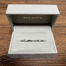 【mina.jewelry(ミナジュエリー)の口コミ】 たくさんの選択肢の中から自分たちの好みや想いにあったものを選び、つく…