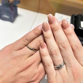 【エクセルコダイヤモンド(EXELCO DIAMOND)の口コミ】 1番気に入ったのは、ミル打ちになっているデザインです。お互いに好きなデ…