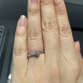 【エクセルコダイヤモンド(EXELCO DIAMOND)の口コミ】 いろいろな店舗の指輪を見て検討しましたが、エクセルコダイヤモンドのデ…