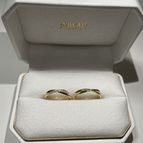 【AHKAH(アーカー)】の口コミ 指輪の形がハート型になっていてかわいいデザインになっています。
色もイ...