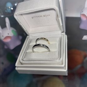 【Princess Bijou(プリンセス・ビジュー)の口コミ】 女性の指輪は金とプラチナがそれぞれ入ったものを選びました。シンプルで…