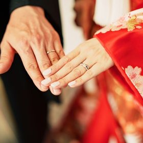 【カルティエ(Cartier)の口コミ】 婚約指輪はダイヤが程よい大きさであるため、普段の日も使用できます。
一…