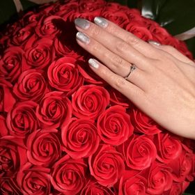 【銀座ダイヤモンドシライシの口コミ】 指輪は綺麗なのはもちろん、細身，太め、豪華などデザイン幅広く置いてあ…