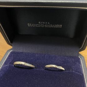 【銀座ダイヤモンドシライシの口コミ】 シンプルかつ上品なデザインです。派手すぎず、素朴すぎず、40代50代60代…