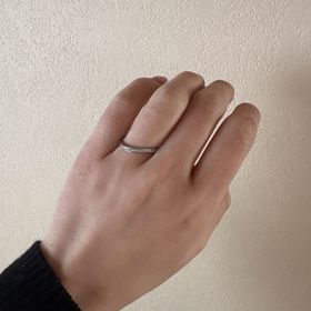 【canal4℃(カナルヨンドシー)の口コミ】 私自身、あまり指が細くないので、指が細く見えるデザインの指輪を探しま…