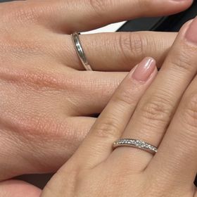 【ラザール ダイヤモンド(LAZARE DIAMOND)の口コミ】 とにかくキラキラしています。ハーフエタニティで探しておりましたが、真…