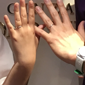 【銀座ダイヤモンドシライシの口コミ】 スタッフの方に、自分達の希望を言い選んでいただきました。おかげさまで…