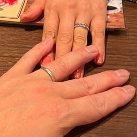 【GALA JEWELRY(ガラジュエリー)の口コミ】 ずっと身につける物なので、シンプルなのも良かったのですが、人と少し違…