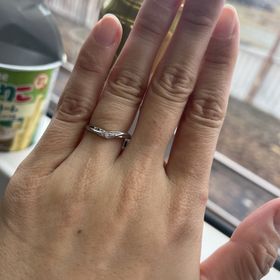 【銀座ダイヤモンドシライシの口コミ】 ダイヤがキラキラしていてかわいい。サイズが0.5単位で用意している。サイ…