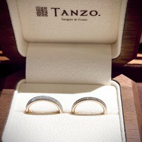 【TANZO.(鍛造指輪)の口コミ】 当初、私は結婚指輪についてシンプルなものでいいと考えていました。
です…