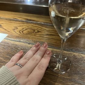 【PILOT BRIDAL(パイロットブライダル)の口コミ】 デザインは、彫り留めのハーフエタニティです！ハーフよりは少し少ないか…