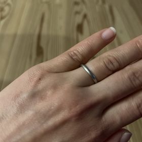 【ROCCA(ロッカ)の口コミ】 毎日つける結婚指輪なのでとにかく着けてないような付け心地にこだわりま…