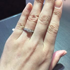 【俄(にわか)の口コミ】 エンゲージは前から気になっていた俄でと決めていました。シンプルなデザ…