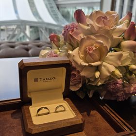 【TANZO.(鍛造指輪)の口コミ】 元々指輪の素材はプラチナで決めていましたが、デザインは既存のものでは…