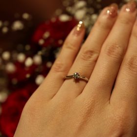 【アイプリモ(I-PRIMO)の口コミ】 ダイヤモンドのランクが非常に良く、そのダイヤモンドが綺麗に見えるよう…