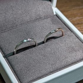 【COCKTAIL(カクテル)の口コミ】 V字で指を細く見せてくれるデザインがいいなと思って探していて見つけまし…