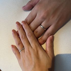 【ティファニー(Tiffany & Co.)の口コミ】 婚約指輪と重ねづけしたかったのですが、まさにぴったり合うデザインの指…
