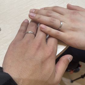 【NEUSPUR(ノイシュプール)】の口コミ シンプルかつ人と被らないデザインの指輪が欲しいと考えていました。今回選...